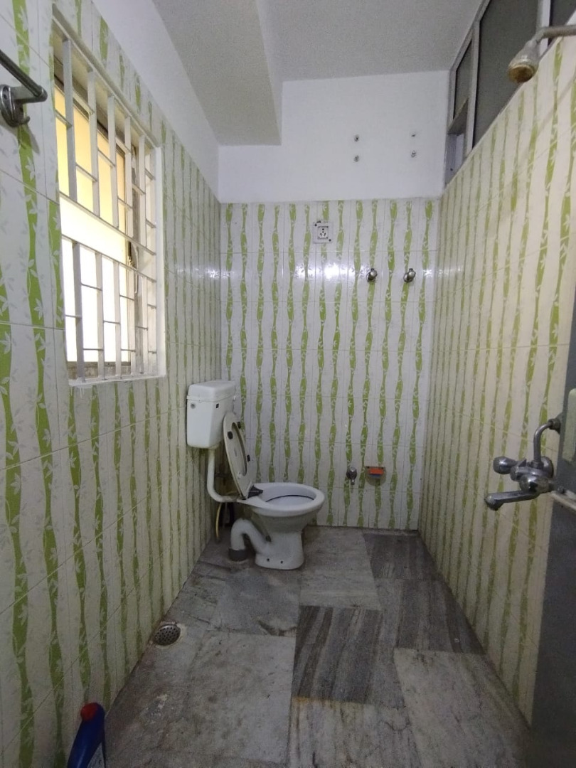 Unfurnished 3bhk in Lakshmi Mandir Path, Rukmini Gaon, Guwahati, Assam, India for Rent